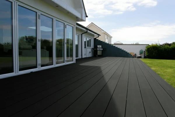 25mm Thickness Wpc Decking Appliaction (1)