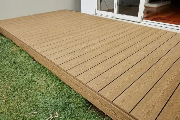 25mm Thickness Wpc Decking Appliaction (4)