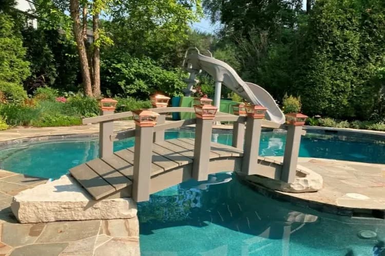 Composite Decking Bridge (1)