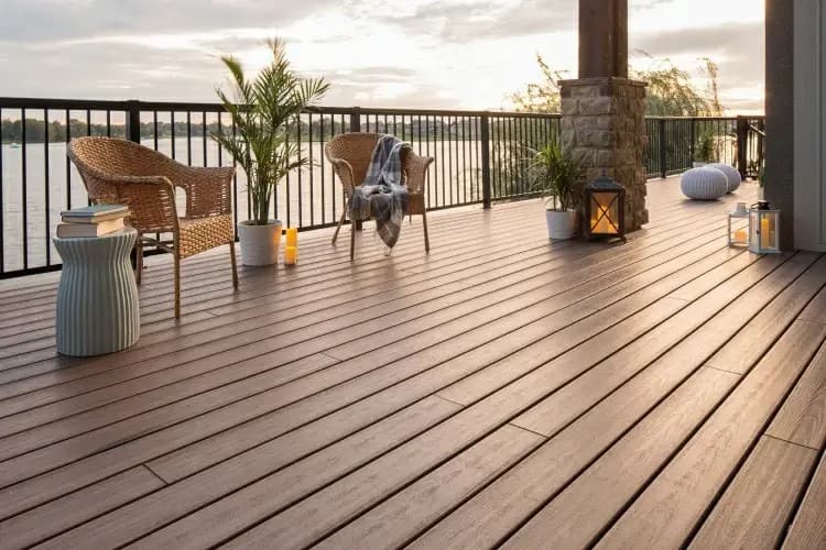 Composite Decking Commercial (2)