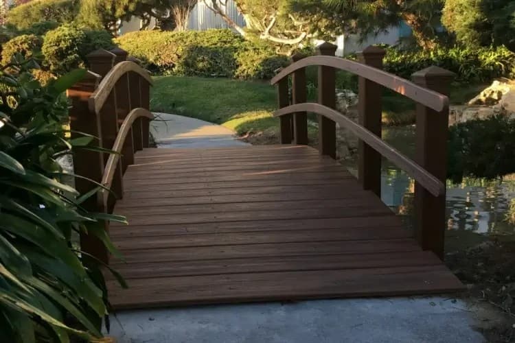 Composite Decking For Bridge (1)