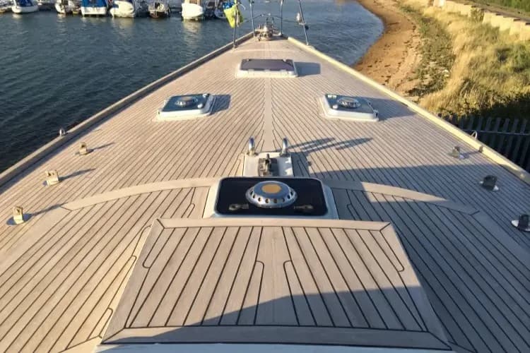 Marine Composite Decking (1)