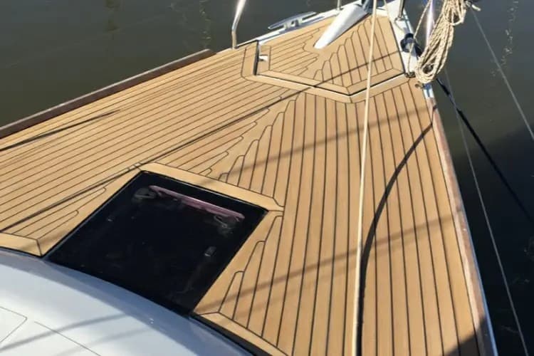 Marine Grade Composite Decking (1)