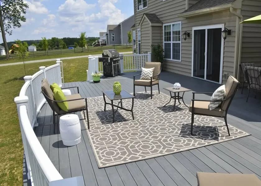 outdoor-composite-decking